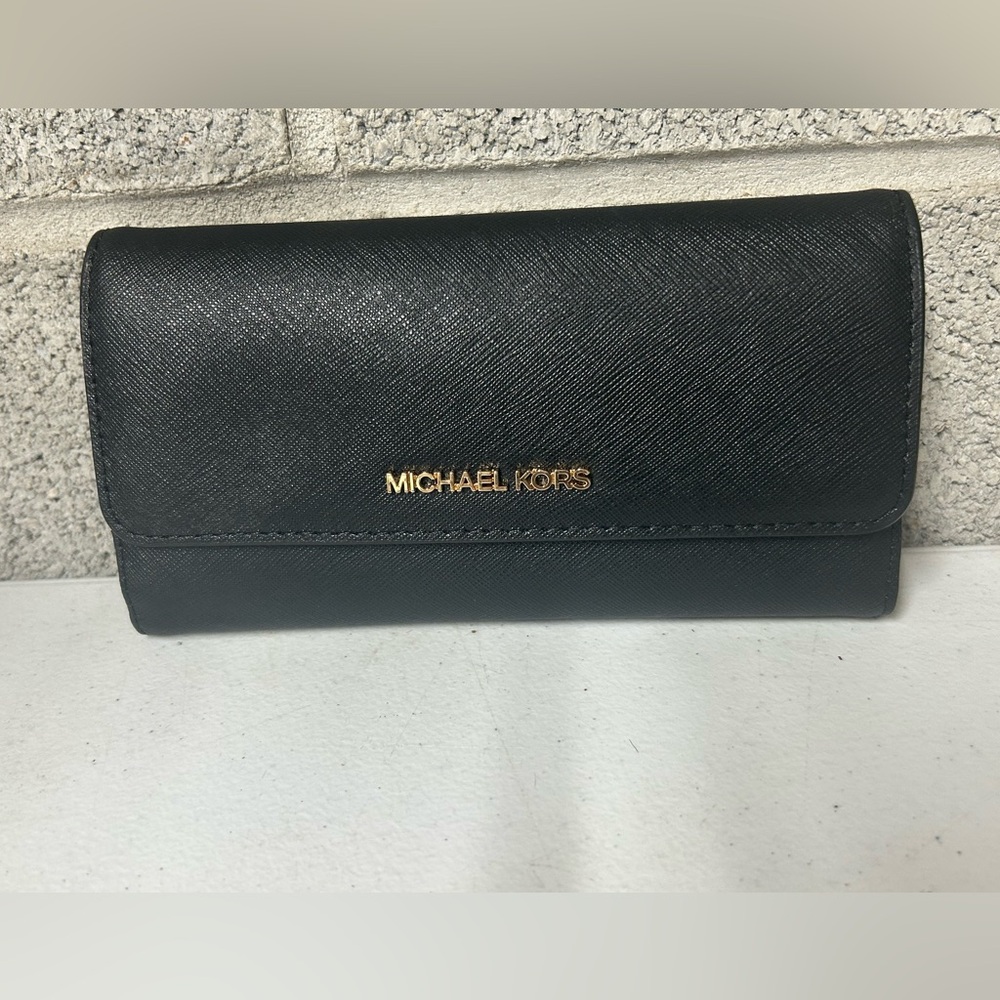 Michael Kors Black Leather Trifold Flap Wallet